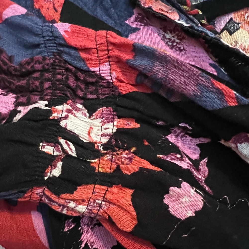 Jessica Simpson Tifany Embellished Floral Multicolor Blouse. Small - Picture 9 of 10